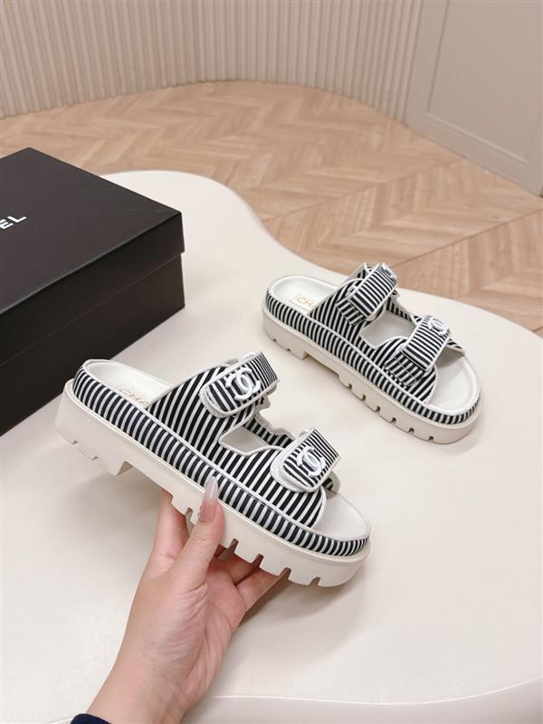 20251128184436429 280